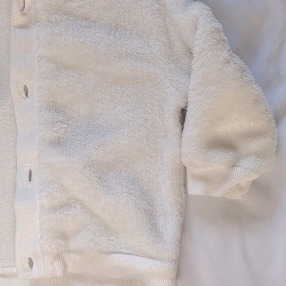 First Impressions White Faux Sherpa jacket size 12 Months - Picture 3 of 5